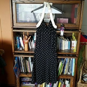 Fun polka dot v neck dress